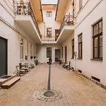 아파트 Old Town *